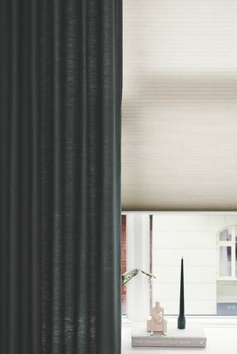 Skab farvespil i boligen med nye gardiner i tidens farver