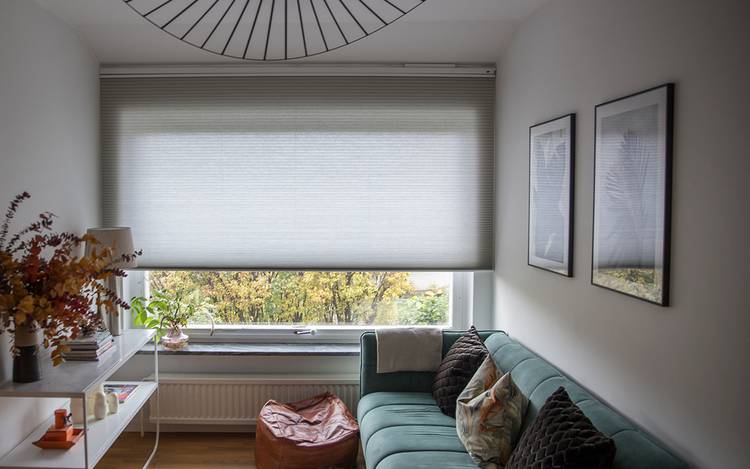 Luxaflex® Duette® i panoramavindue, hjemme hos Frida Fahrman